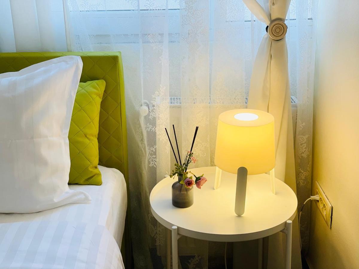 Perfect Place To Stay Self Check In-24H-Netflix-Wifi Resicabánya Kültér fotó